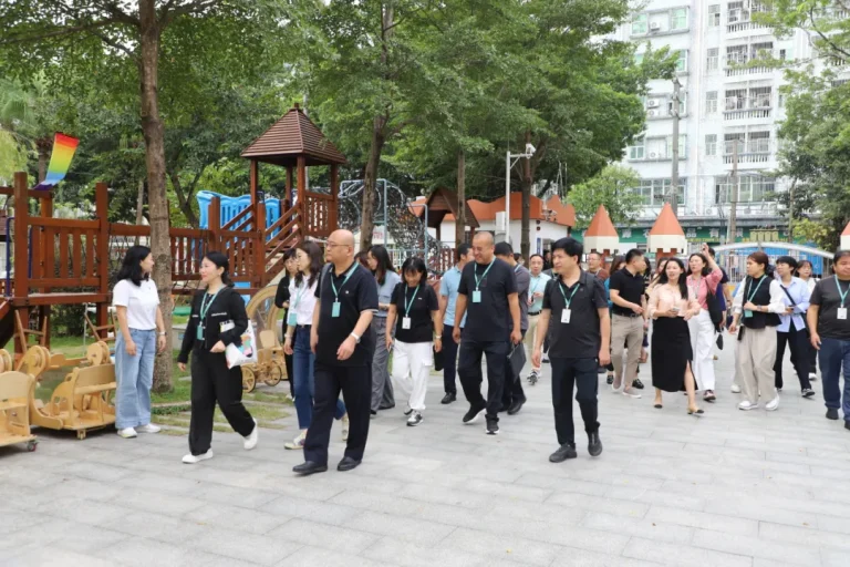 京梅幼教同行莅临我园参访交流